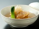 季節の恵みを生かした、旬彩香るひと皿(夕食一品イメージ)