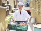 一つひとつの素材に、真心をこめて。お客様の笑顔を想いながら仕込みます。