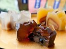 丁寧に仕上げた甘味が、上質なひとときに寄り添う(欽山謹製ゼリー菓子「風月三友」)