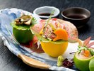 実りの秋をぎゅっと詰め込んだ、目にも美しい一皿。(秋の一品イメージ)