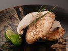国内産松茸懐石 | 炭火が引き出す国産松茸の香りと旨み(焼物)
