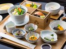 心ほぐれる朝の贈り物 料亭旅館ならではの和朝食(全13品)