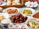 【無料の朝食サービス】リニューアルした地下1階でご用意しております。朝7時〜9時迄。