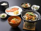【朝食】日替わり陶板付和膳「肉豆腐」