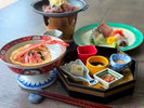 新潟和牛の味噌焼き・ベニズワイ蟹のボイル足を贅沢にお造りは5種盛り、前菜も5種+先付と、華やか♪