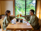 【個室お食事処】お食事と共に、四季の移ろいを感じる自然の景色をお楽しみいただけます。