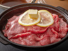 【四季の里山会席】<秋:レモンステーキ>佐世保名物。香ばしく焼いた牛肉に、爽やかな酸味を添えた秋の味