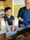 自然体験の醍醐味!《マスのつかみ取り》ミューの森の名物イベント!実施期間はHPでお知らせいたします。