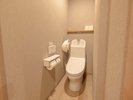 *【本館|デラックスルーム/一例】お風呂・洗面所・トイレ付。最も広いお部屋で贅沢なステイを