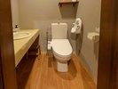 *【本館|スーペリアツインルーム】バスなし・お手洗い付き。廊下から部屋の段差がなく、車椅子の方も安心