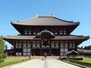東大寺、聖武天皇により建てられた。