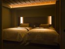 福地Bタイプ・ベッドルーム/お部屋ごとに少しずつ間どりが異なります(写真は544号室)