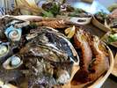 海の幸BBQ×ビール。最高の組み合わせ Seafood BBQ with cold beer by the ocean
