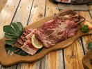 潮の香りと海鮮BBQ、ビールが進む夜 Seafood BBQ with cold beer by the ocean