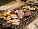 潮の香りと海鮮BBQ、ビールが進む夜 Seafood BBQ with cold beer by the ocean
