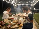 潮の香りと海鮮BBQ、ビールが進む夜 Seafood BBQ with cold beer by the ocean