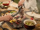 潮の香りと海鮮BBQ、ビールが進む夜 Seafood BBQ with cold beer by the ocean