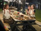 潮の香りと海鮮BBQ、ビールが進む夜 Seafood BBQ with cold beer by the ocean