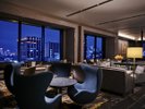 バー・ラウンジ「THE BAR」