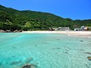 高井旅海水浴場 五島灘の水平線が望める、白い砂浜と青い海が美しい海水浴場(ホテルより車約40分)