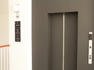 館内にはエレベーターもございます