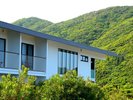 海から海へ、風が渡る島の高台にある小さなホテルマルゲリータ
