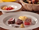 希少な「五島牛」のモモ・ヒレ・サーロインの食べくらべと旬の鮮魚を使ったお料理をお楽しみください。