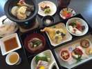 【箱会席弁当(税込4,400円)】お申込み要。料金は別途頂戴いたします※イメージ