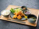 CAFE MEGURI�̒�H�i��j�^���