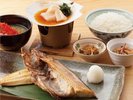 【北海道の海鮮満喫!】札幌市中央卸売場外市場「海鮮食堂 北のグルメ亭」での海鮮丼をご堪能ください!