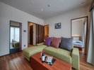 �y�W���j�A�X�C�[�g���[��/45.3�u/�։��z�ŏ�K����̐�i�B�傫�ȃe���r�Œc���̂ЂƂƂ��B