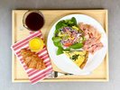 有料朝食イメージ(キッシュとハム)