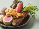 【厳選素材】料理長の確かな目で厳選した旬の食材を、季節に合わせた調理方法でご提供