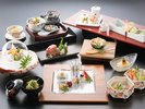【贅沢会席料理】厳選した旬の素材をふんだんに使用した贅沢会席料理をご提供