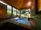 【天然温泉露天風呂付】広め和室