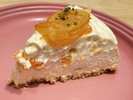 夏にぴったりのみかんのレアチーズケーキです。みかんの風味と酸味をお楽しみください。