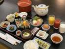 朝食(一膳出し)