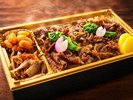 近江牛を贅沢に使用した牛しぐれ弁当