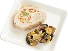 【わんちゃん用のお食事/ロールチキンプレート】料金:750円(税込)