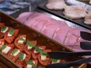 【朝食】カプレーゼや焼売など、イタリアン・中華メニューも♪