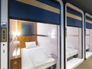 スタンダードカプセル。滞在に必要な機能と空間をコンパクトに凝縮!32インチ液晶テレビ完備。