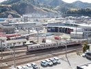 線路側高層階の客室は、列車の往来や転車台、扇形機関庫がご覧いただけます。