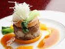 料理長厳選素材の夕食一例。洋のエッセンスを感じさせる創作会席が柿本家流