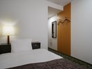 【シングルルーム】13u/ベッドはゆったりサイズの120cm×200cm