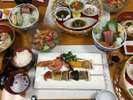 夕食:一例 夏限定のメニュー。ボリューム満点です。