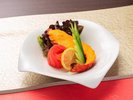 *【イセエビの黄金焼き】弾力のある歯ごたえと引き締まった身が特徴です。