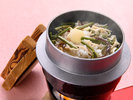 【春の会席】御飯物・温泉水炊き込み山菜御飯(一例)