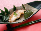 【春の会席】焼物・春鯛の木の芽焼き(一例)