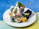 *【夏の会席】前菜・鱧と順才甘酢梅肉飾り 黒むつの炙りとエシャレットもろ味噌など(一例)