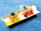 *【夏の会席】デザート・梅ゼリーと青梅 季節のフルーツ(一例)